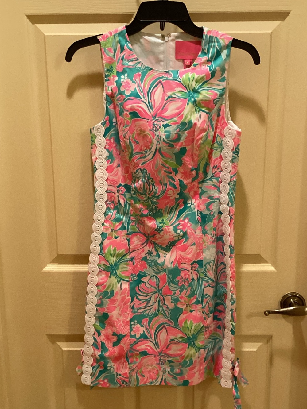 Lilly Pulitzer Pink & Teal Floral Sleeveless Sheath Dress with White Lace Trim